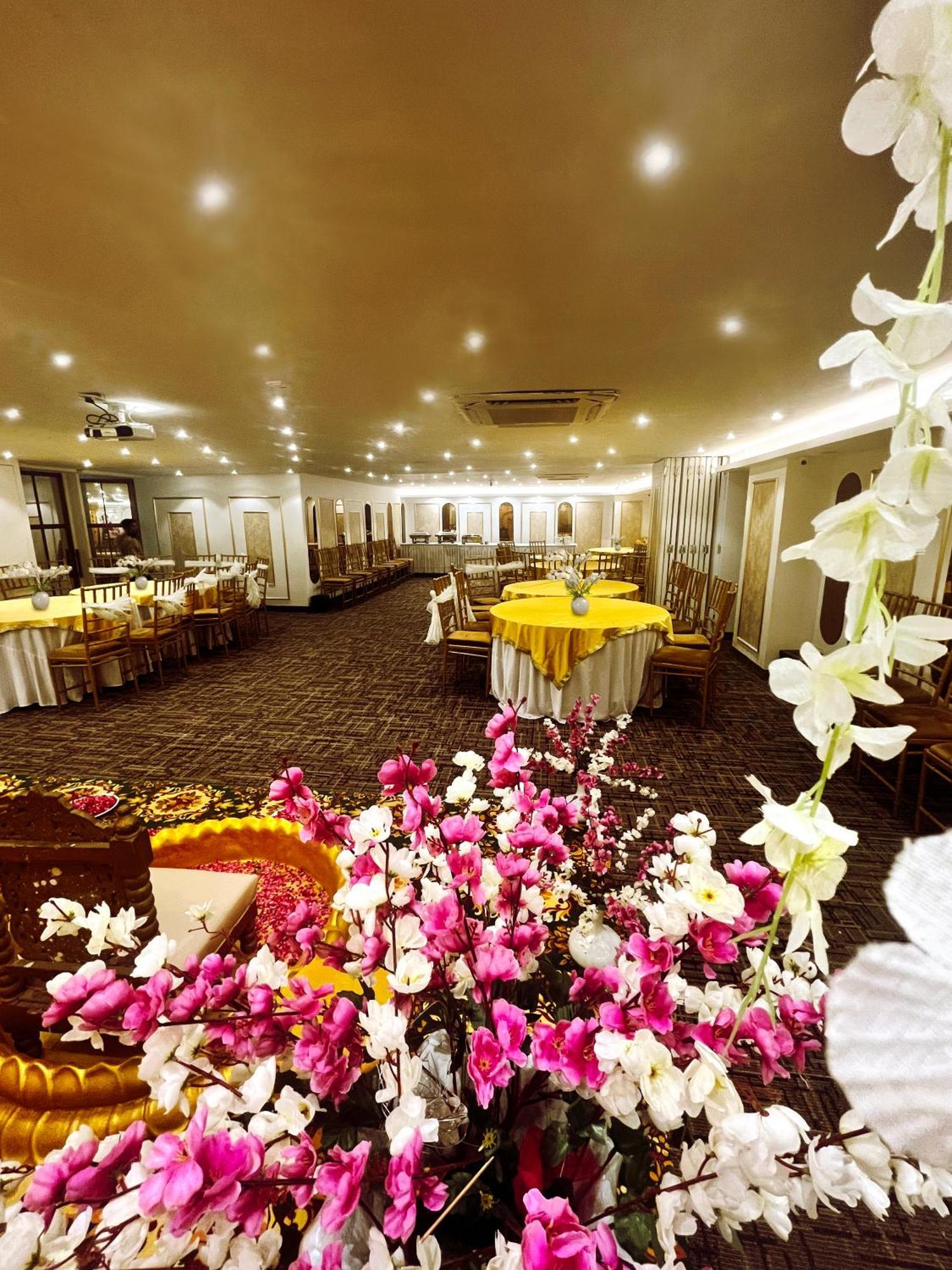 Hotel Town Pallace Inn Patel Nagar New Delhi 외부 사진